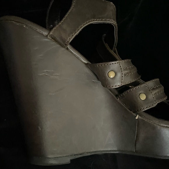 Xhilaration Wedge Sandal 8 1/2 Brown - Picture 13 of 14